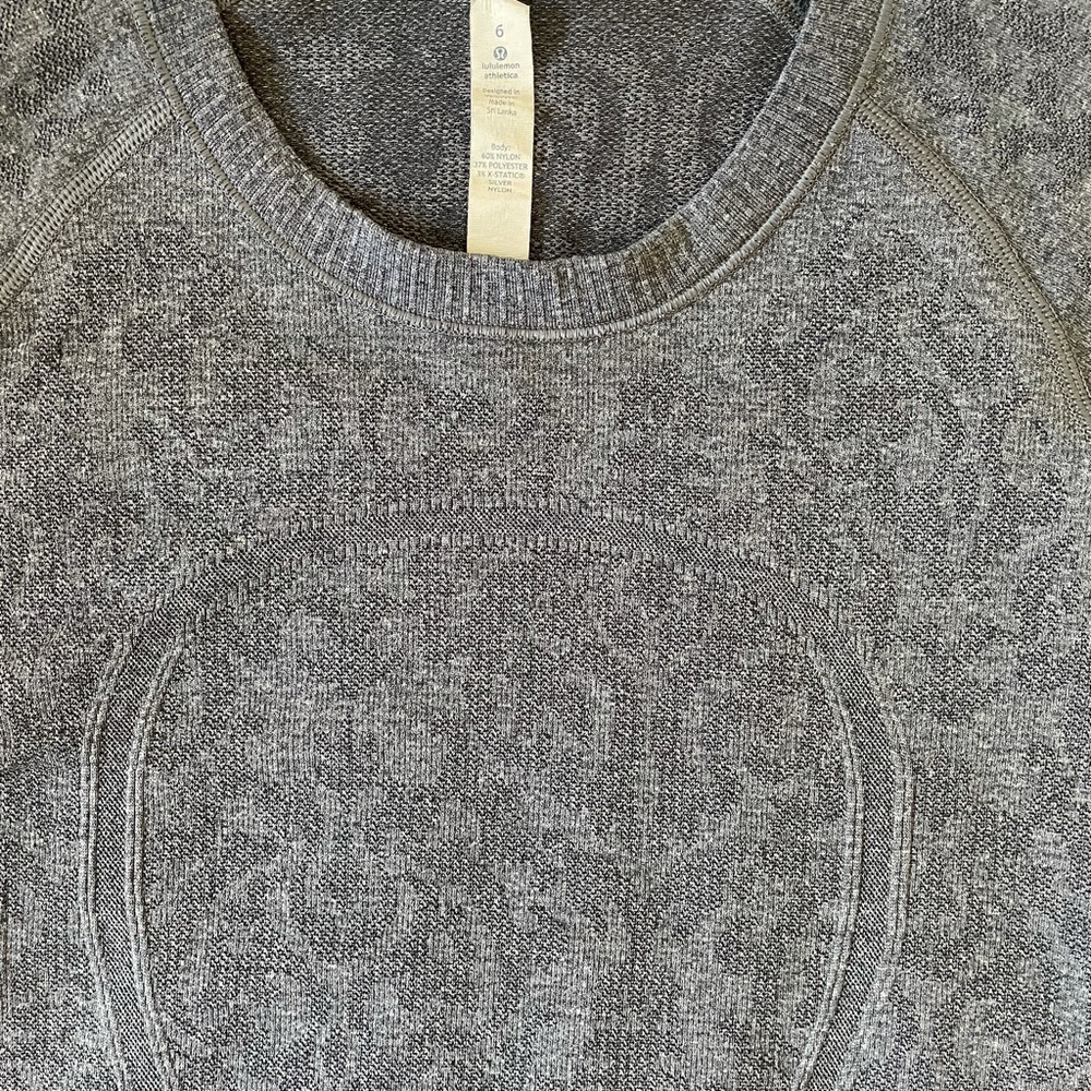 Lululemon Heather Gray Workout Tee, Sz. 6.